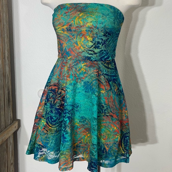 As U Wish Dresses & Skirts - As U wish strapless tube top floral lace Y2K dress mini lined padded size small